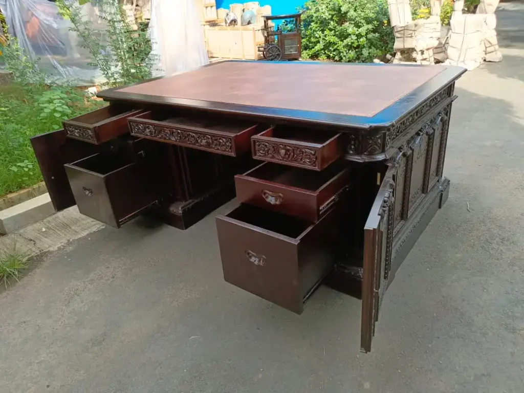 funitur kayu
